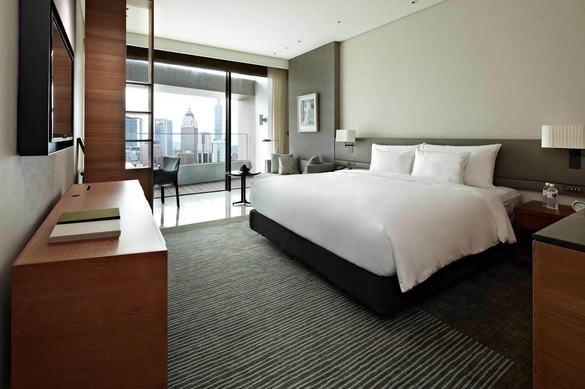 Eslite Hotel Тайбей Екстер'єр фото