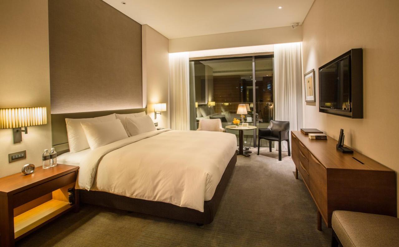 Eslite Hotel Тайбей Екстер'єр фото